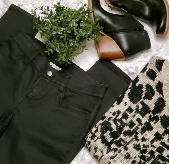 Eileen Fisher Denim - Eileen Fisher black wax coated skinny jeans size 4